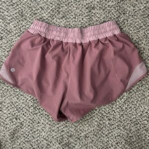 Lululemon hottie, hot shorts